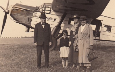 Jakob, Ruth (Tochter von Else), Elisabeth und Johanna Geißmar, ca. 1935/36 Jakob, Ruth (Tochter von Else), Elisabeth und Johanna Geißmar, ca. 1935/36